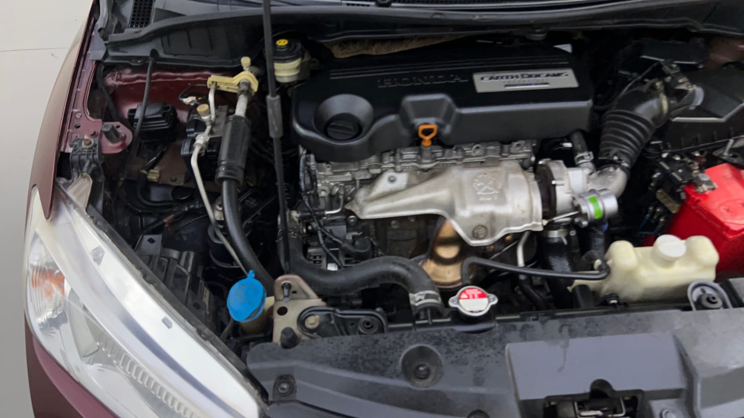 Used 2014 Honda City SV Diesel Diesel Manual engine ENGINE RIGHT SIDE VIEW