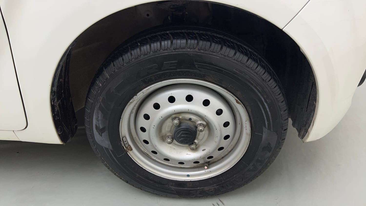 Used 2022 Maruti Suzuki Wagon R LXI 1.0 CNG Cng Manual tyres RIGHT FRONT TYRE RIM VIEW