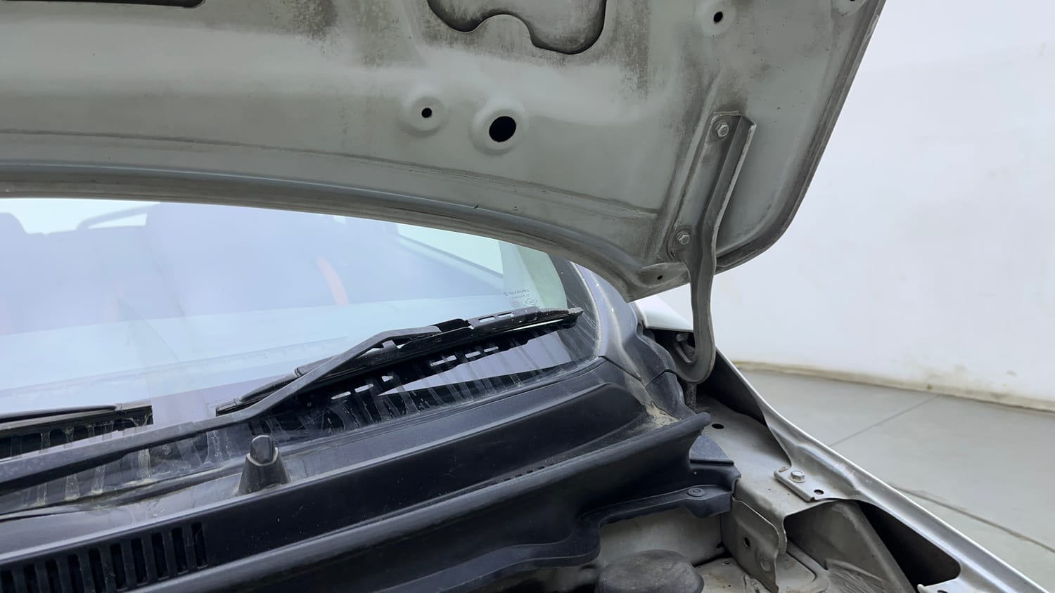 Used 2018 Maruti Suzuki Celerio X Zxi (Opt) Petrol Manual engine ENGINE LEFT SIDE HINGE & APRON VIEW