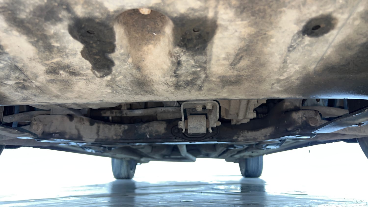 Used 2018 Hyundai Elite i20 Asta 1.2 (O) Petrol Manual extra FRONT LEFT UNDERBODY VIEW