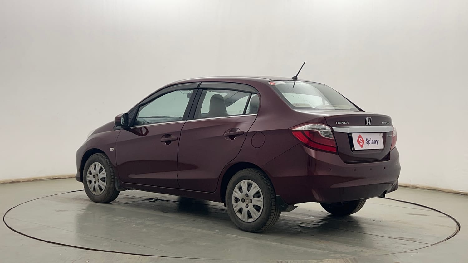 Used 2017 Honda Amaze 1.2 S i-VTEC Petrol Manual exterior LEFT REAR CORNER VIEW