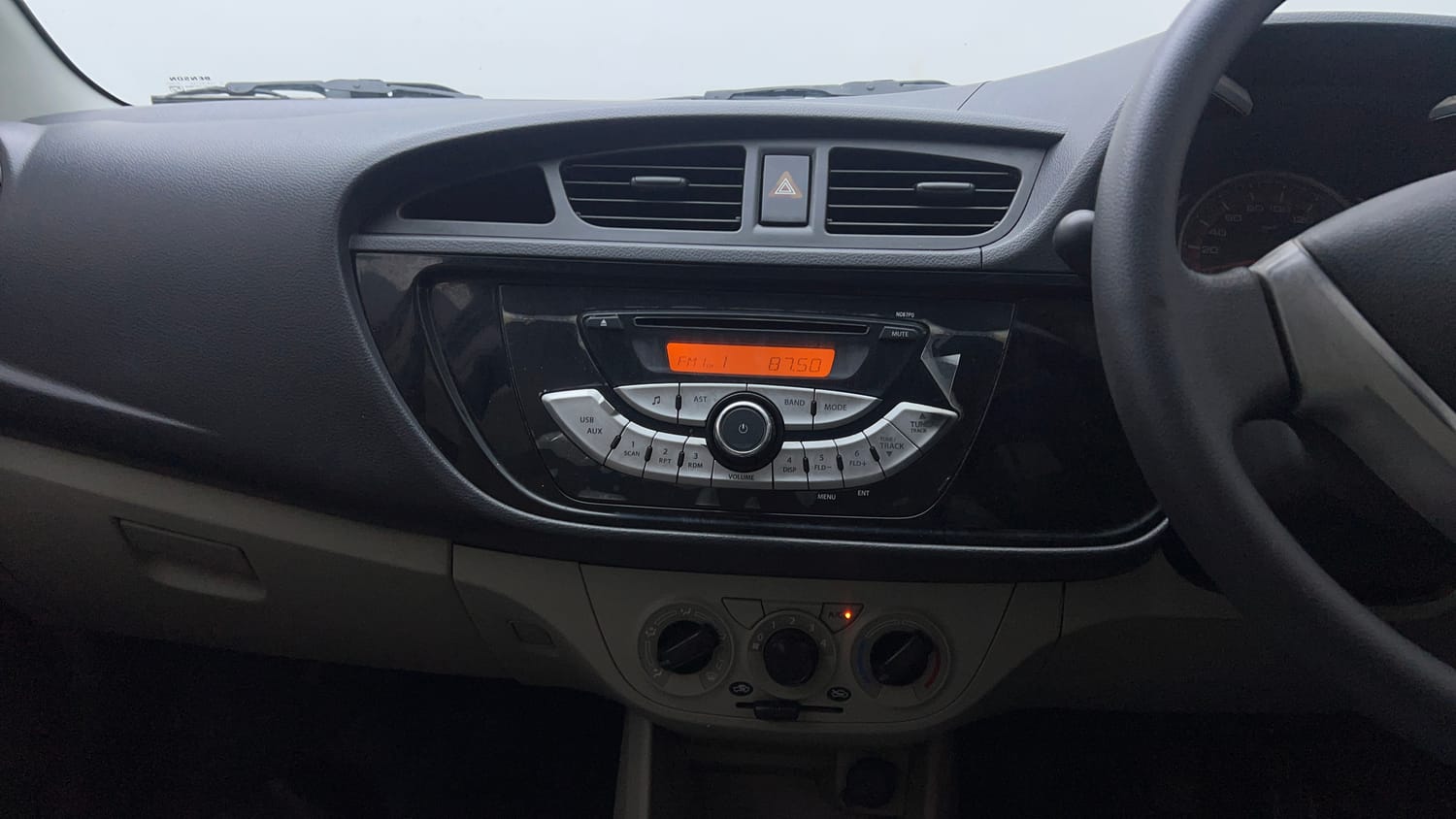 Used 2017 Maruti Suzuki Alto K10 VXi Petrol Manual interior MUSIC SYSTEM & AC CONTROL VIEW