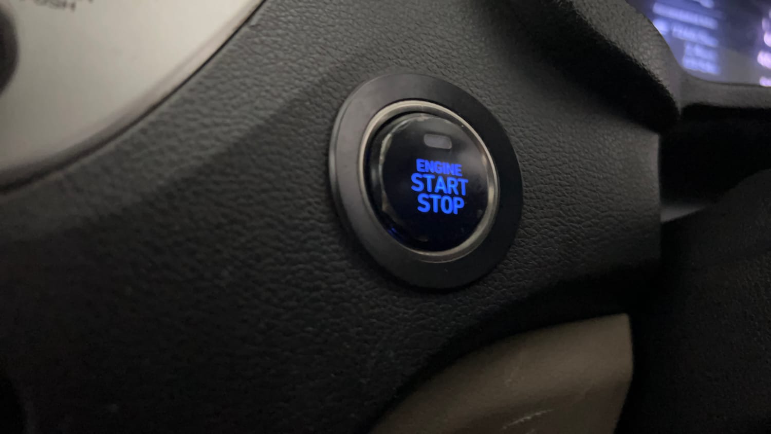 Used 2019 Hyundai Verna SX (O) 1.6 CRDi Diesel Manual top_features Keyless start