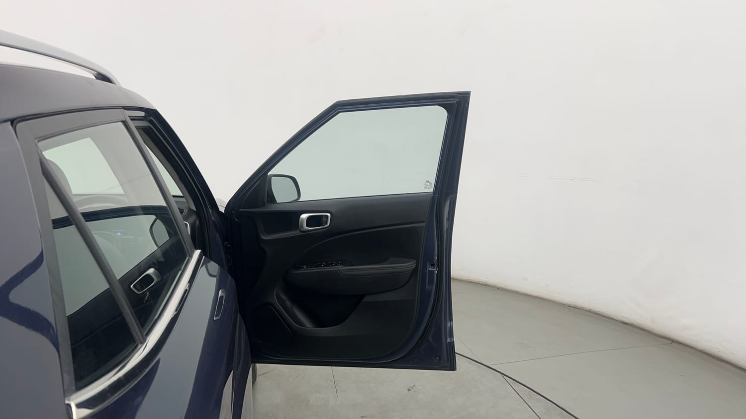 Used 2021 Hyundai Venue SX (O) 1.5 CRDi Diesel Manual interior RIGHT FRONT DOOR OPEN VIEW