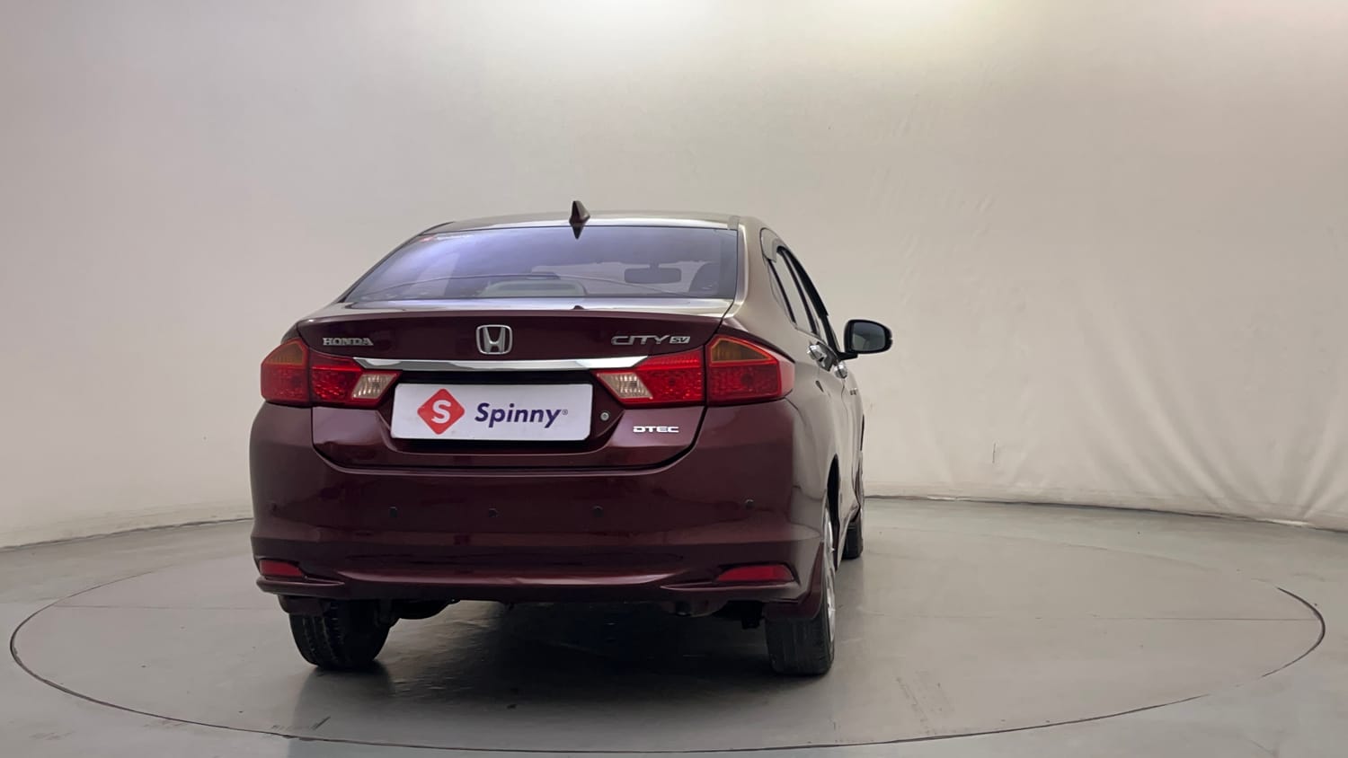 Used 2014 Honda City SV Diesel Diesel Manual exterior RIGHT REAR CORNER VIEW