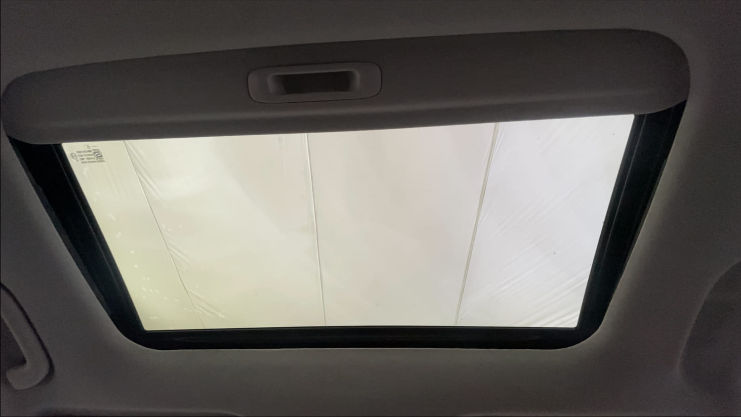 Used 2024 Hyundai i20 Sportz (O) 1.2 IVT Petrol Automatic top_features Sunroof