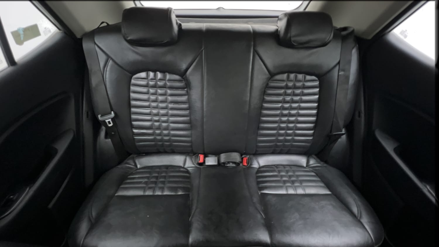 Used 2020 Hyundai Venue SX Plus 1.0 Turbo DCT Petrol Automatic interior REAR SEAT CONDITION VIEW
