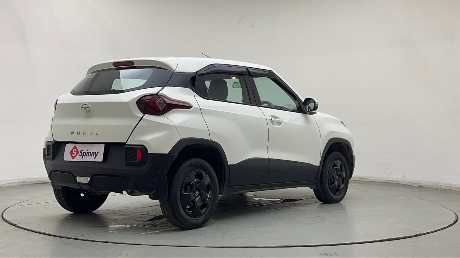 Used 2022 Tata Punch Adventure Rhythm Pack MT Petrol Manual exterior RIGHT REAR CORNER VIEW
