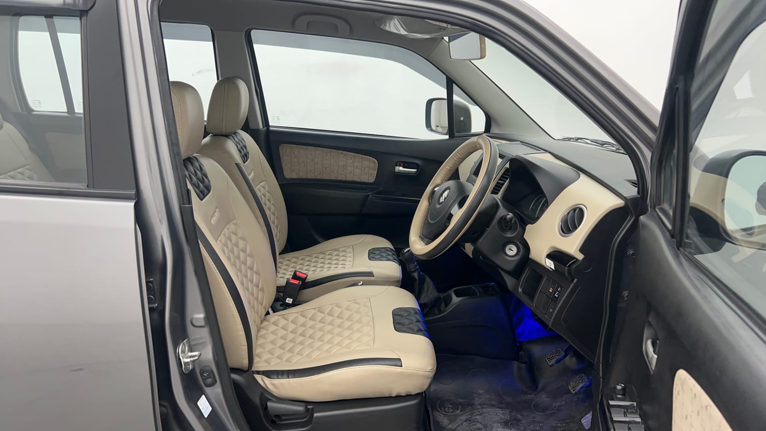 Used 2017 Maruti Suzuki Wagon R VXI+ Petrol Manual interior RIGHT SIDE FRONT DOOR CABIN VIEW