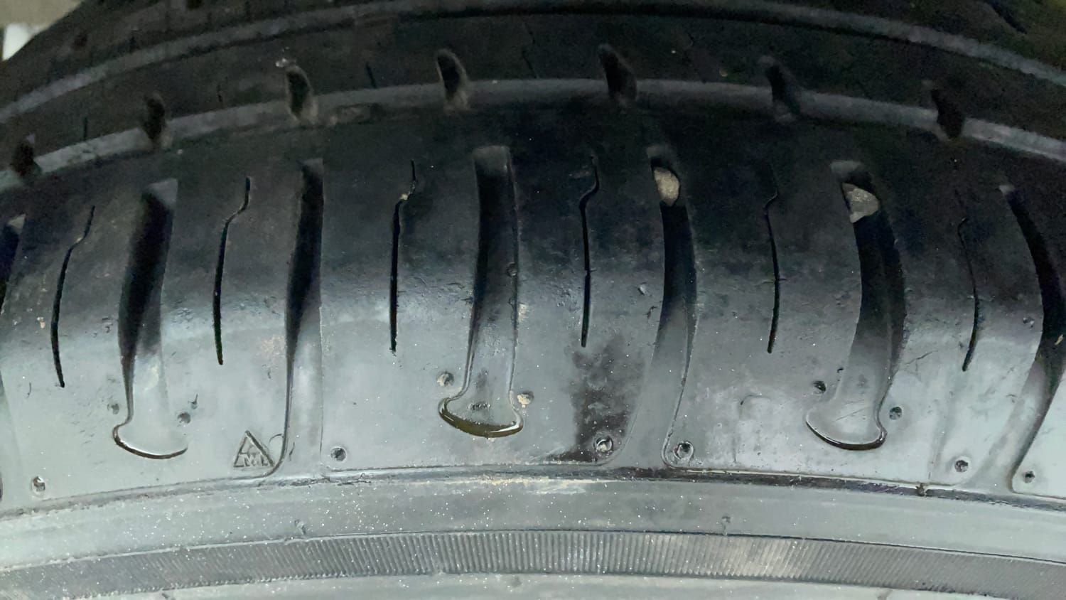 Used 2017 Hyundai Elite i20 Magna Executive 1.2 Petrol Manual tyres RIGHT REAR TYRE TREAD VIEW