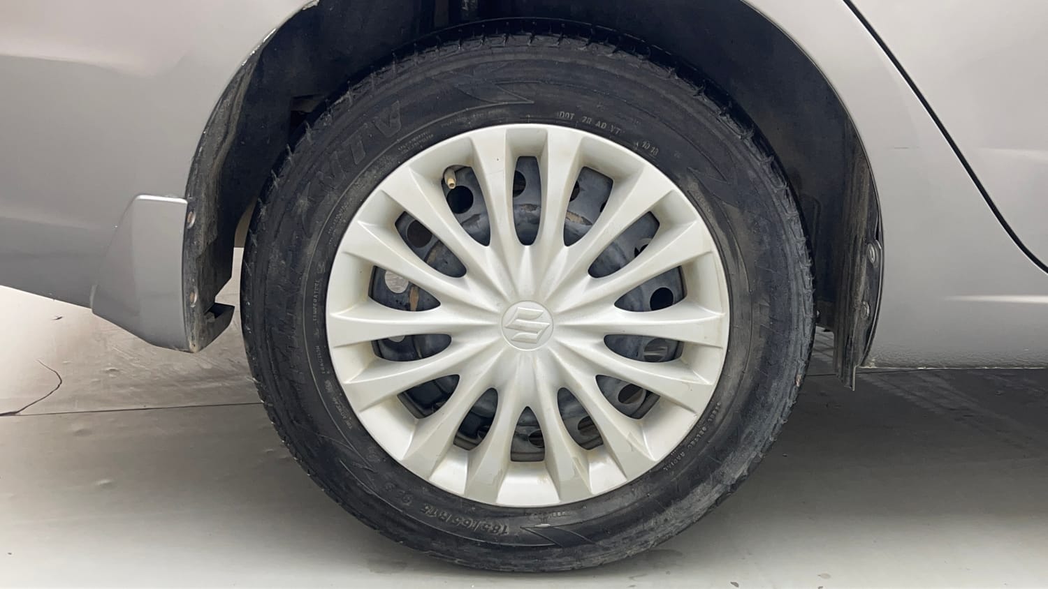 Used 2018 Maruti Suzuki Ciaz Sigma 1.4 MT Petrol Manual tyres RIGHT REAR TYRE RIM VIEW