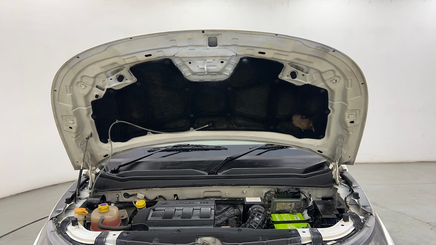 Used 2017 Mahindra KUV100 K6 6 STR Petrol Manual engine ENGINE & BONNET OPEN FRONT VIEW