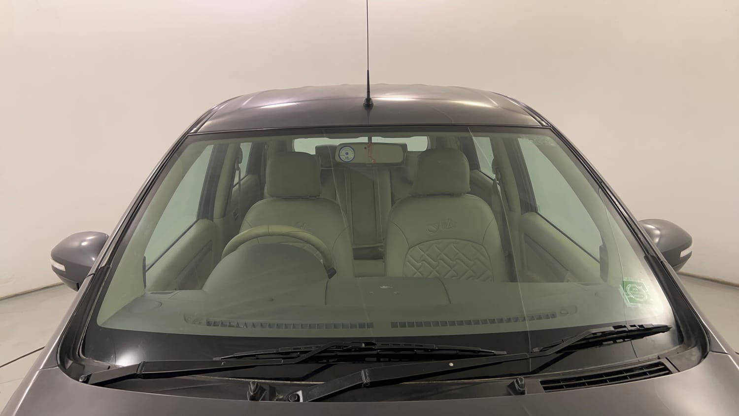 Used 2013 Maruti Suzuki Ertiga Vxi Petrol Manual exterior FRONT WINDSHIELD VIEW