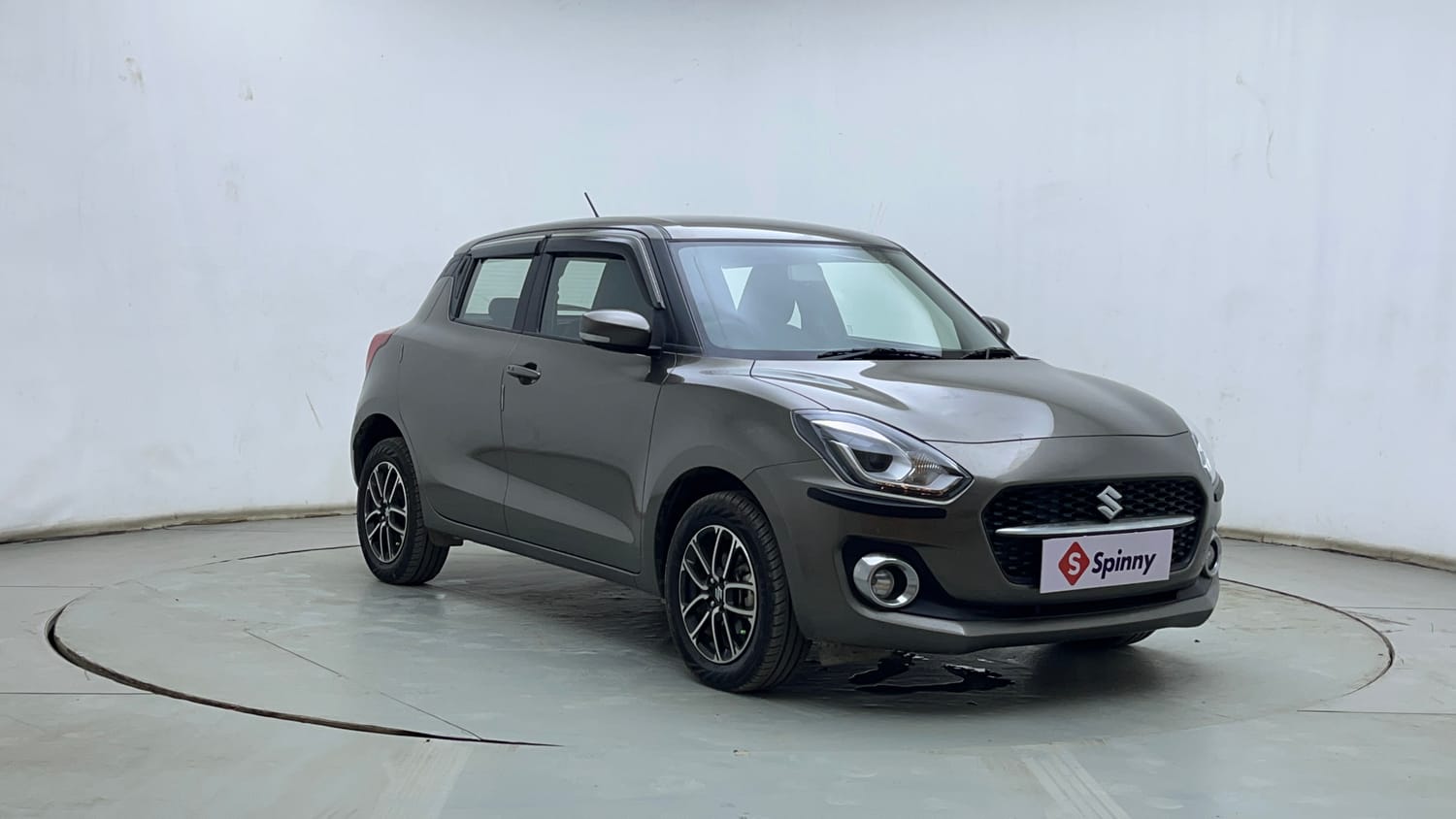 Used 2023 Maruti Suzuki Swift ZXi Plus Petrol Manual exterior RIGHT FRONT CORNER VIEW