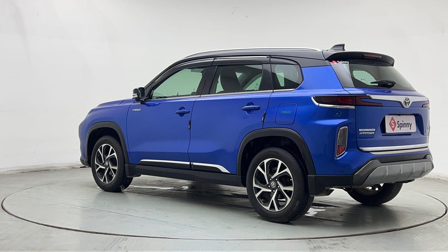 Used 2023 Toyota Urban Cruiser Hyryder V Hybrid Dual Tone Hybrid Automatic exterior LEFT REAR CORNER VIEW