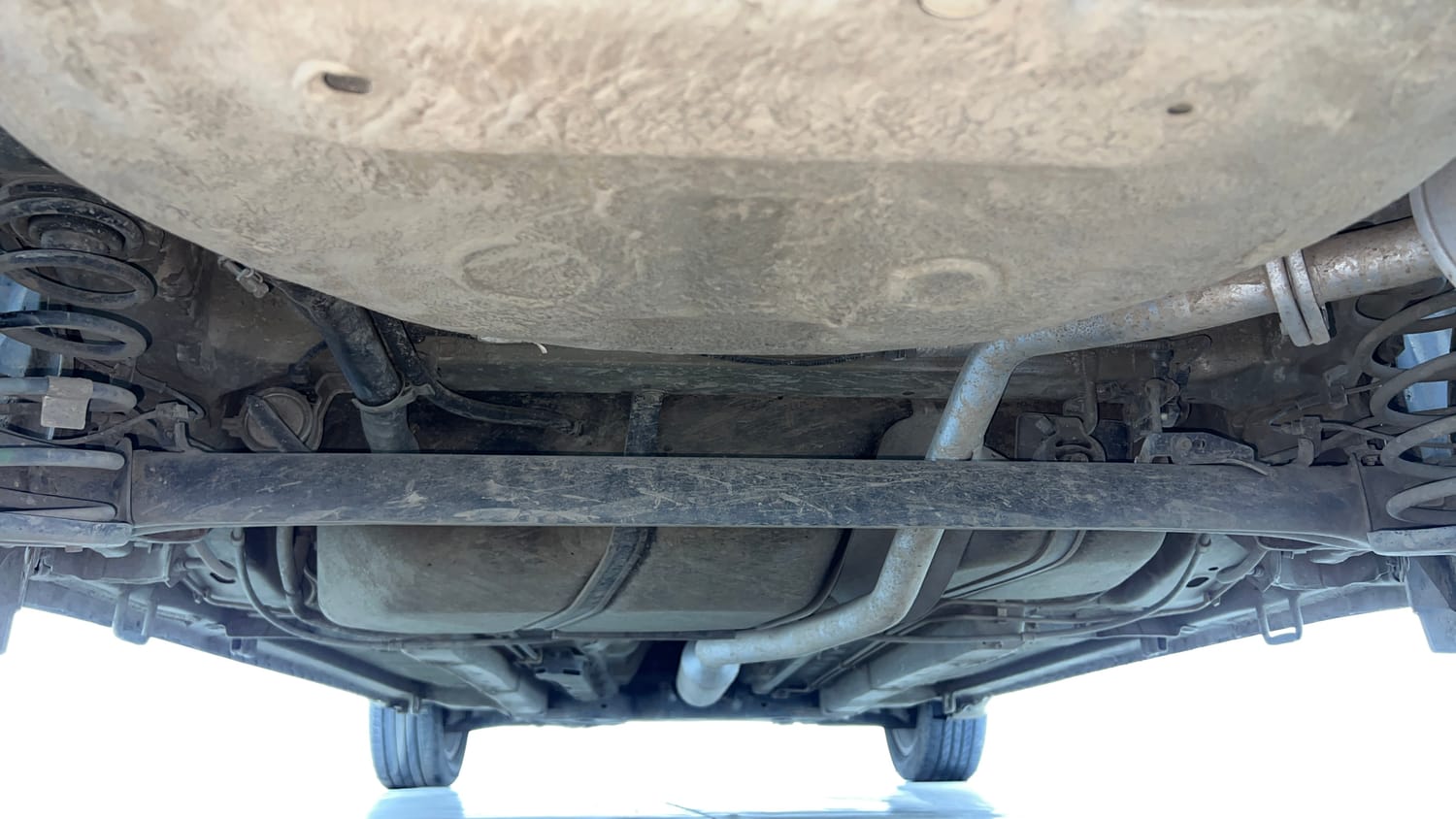 Used 2019 Maruti Suzuki Ciaz Alpha Hybrid 1.5 AT Petrol Automatic extra REAR UNDERBODY VIEW (TAKEN FROM REAR)