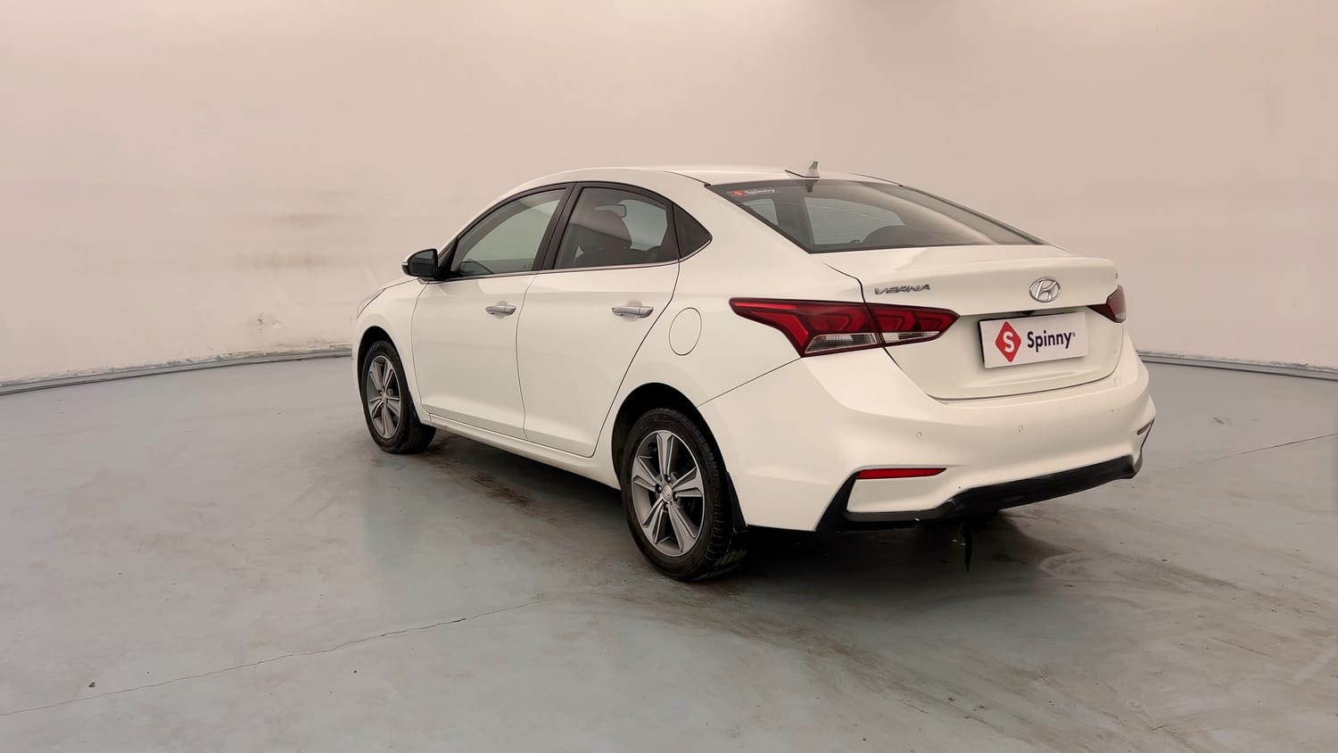 Used 2019 Hyundai Verna SX (O) 1.6 CRDi Diesel Manual exterior LEFT REAR CORNER VIEW