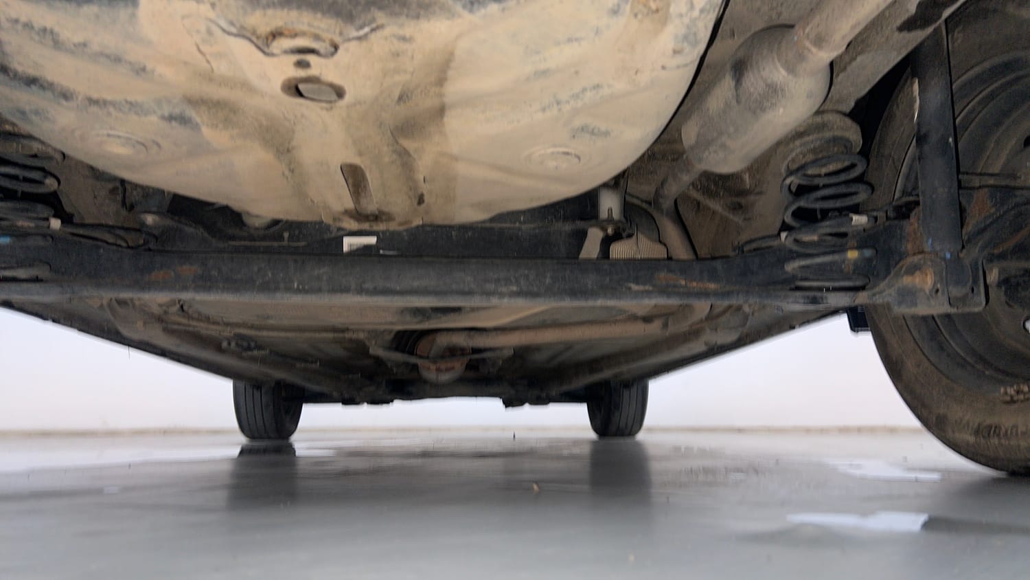 Used 2017 Maruti Suzuki Baleno Delta 1.2 Petrol Manual extra REAR UNDERBODY VIEW (TAKEN FROM REAR)