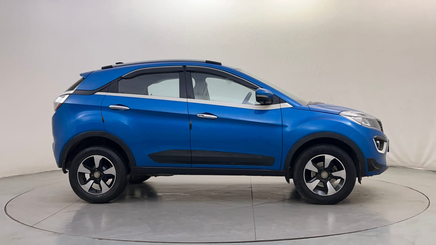 Used 2019 Tata Nexon XZA Plus Petrol Petrol Automatic exterior RIGHT SIDE VIEW