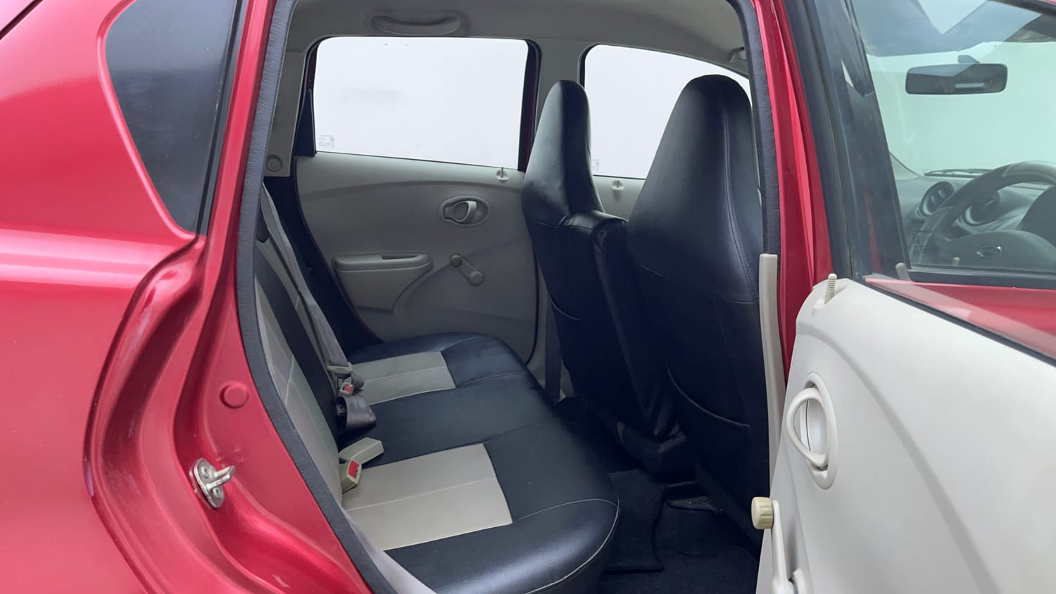 Used 2015 Datsun GO T Petrol Manual interior RIGHT SIDE REAR DOOR CABIN VIEW