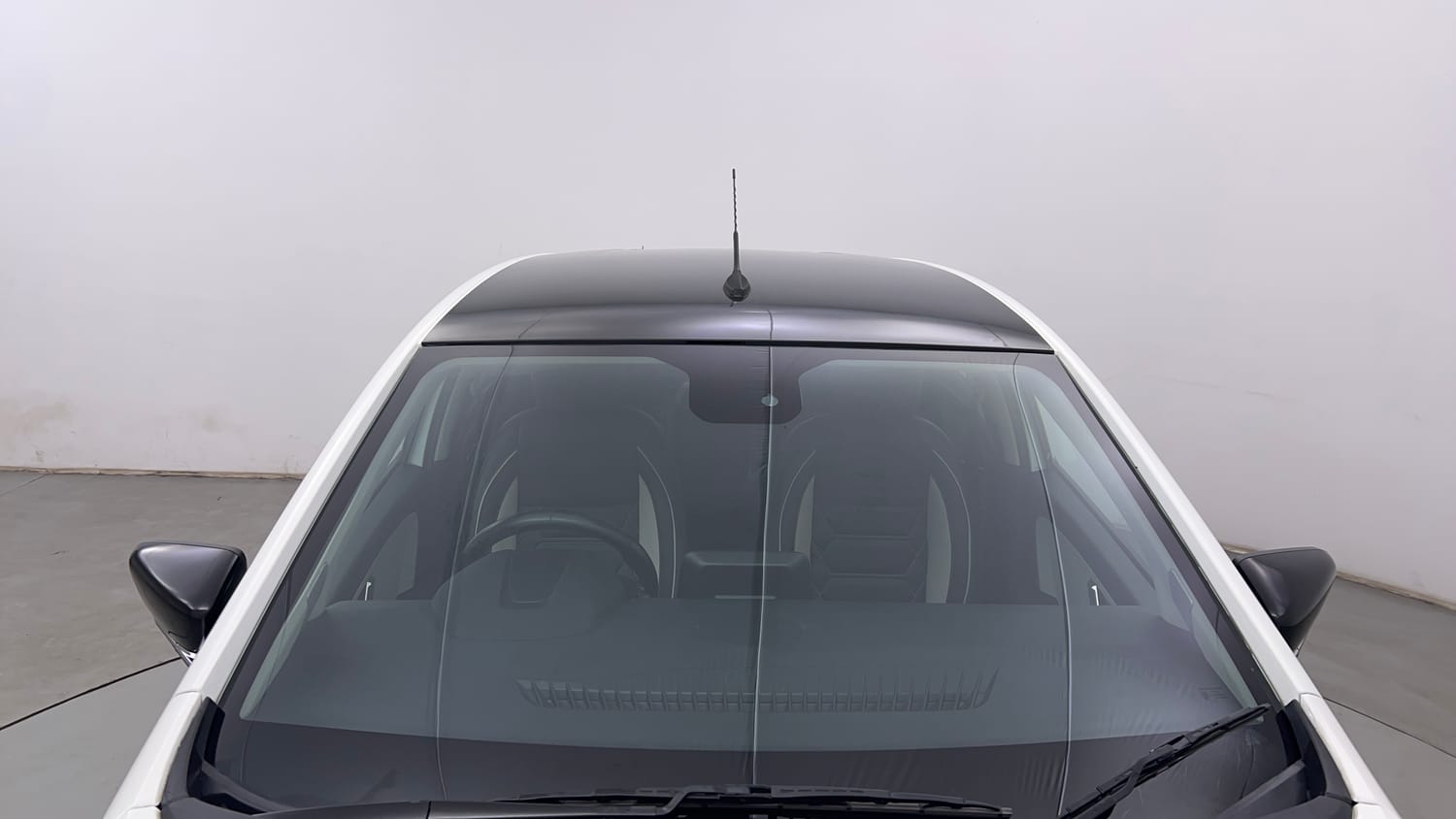 Used 2021 Tata Altroz XZ Plus Petrol Petrol Manual exterior FRONT WINDSHIELD VIEW