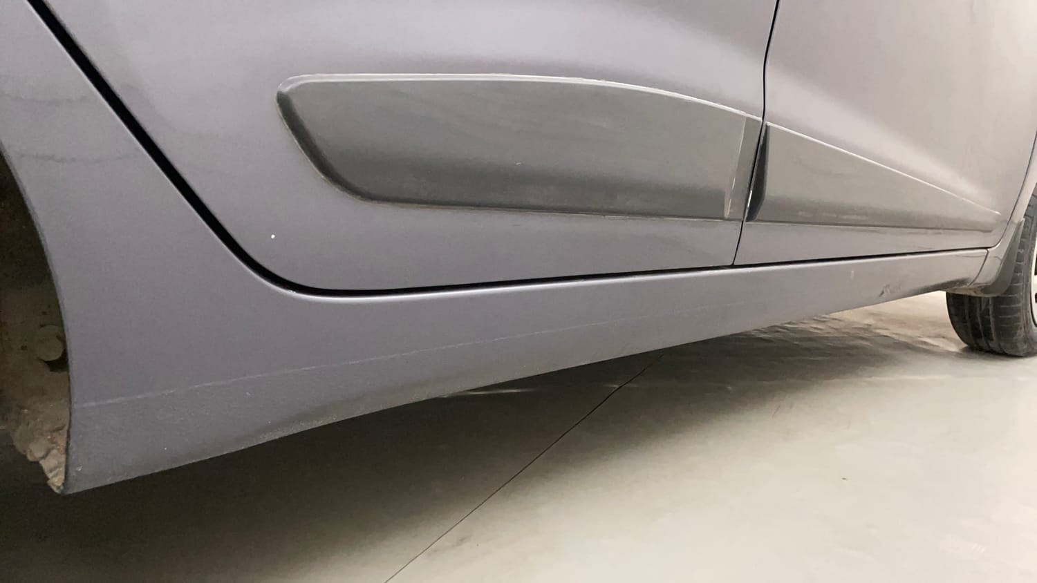 Used 2017 Hyundai Grand i10 Sportz (O) 1.2 Kappa VTVT Petrol Manual dents MINOR DENT