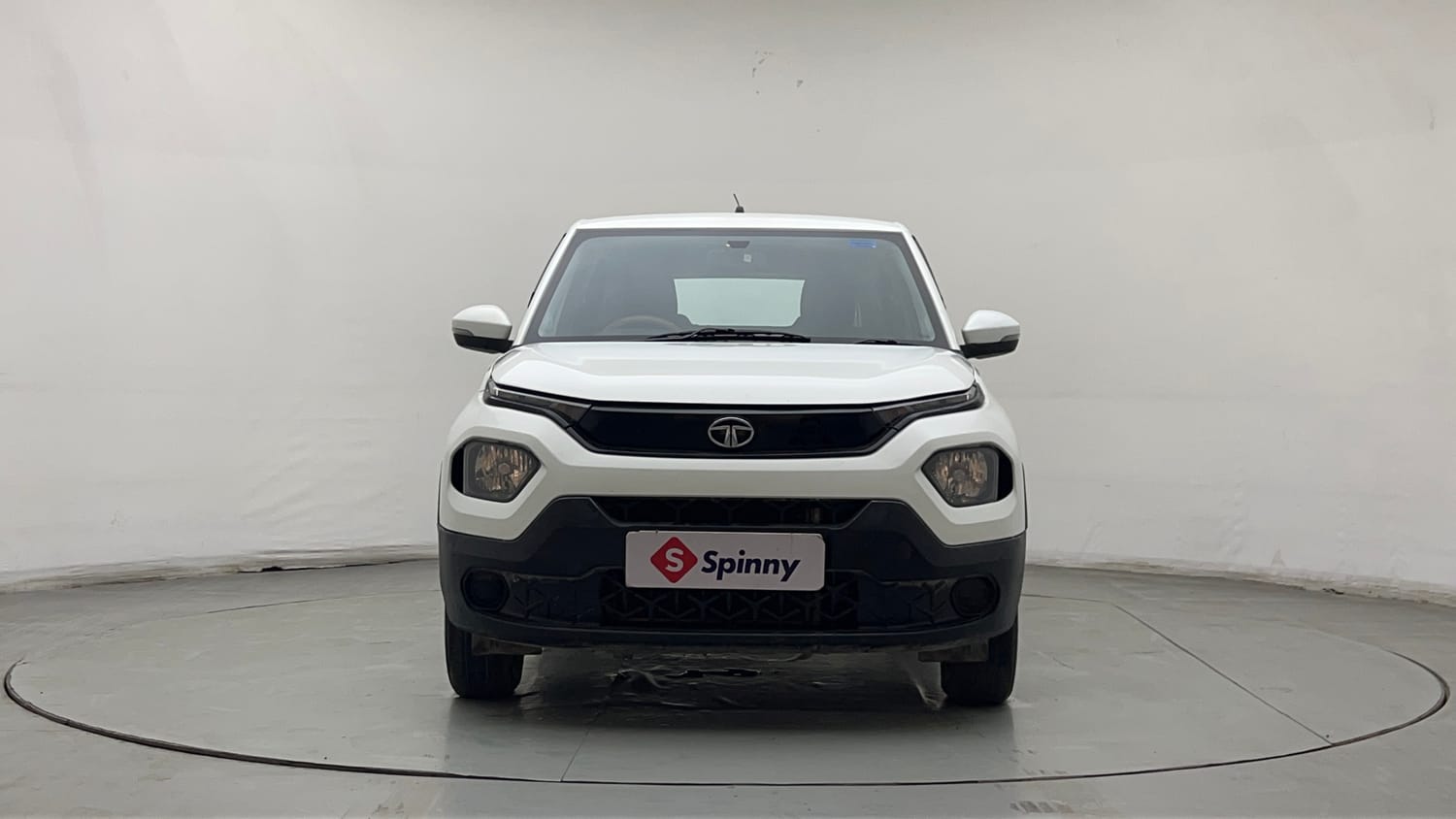 Used 2022 Tata Punch Adventure Rhythm Pack MT Petrol Manual exterior FRONT VIEW