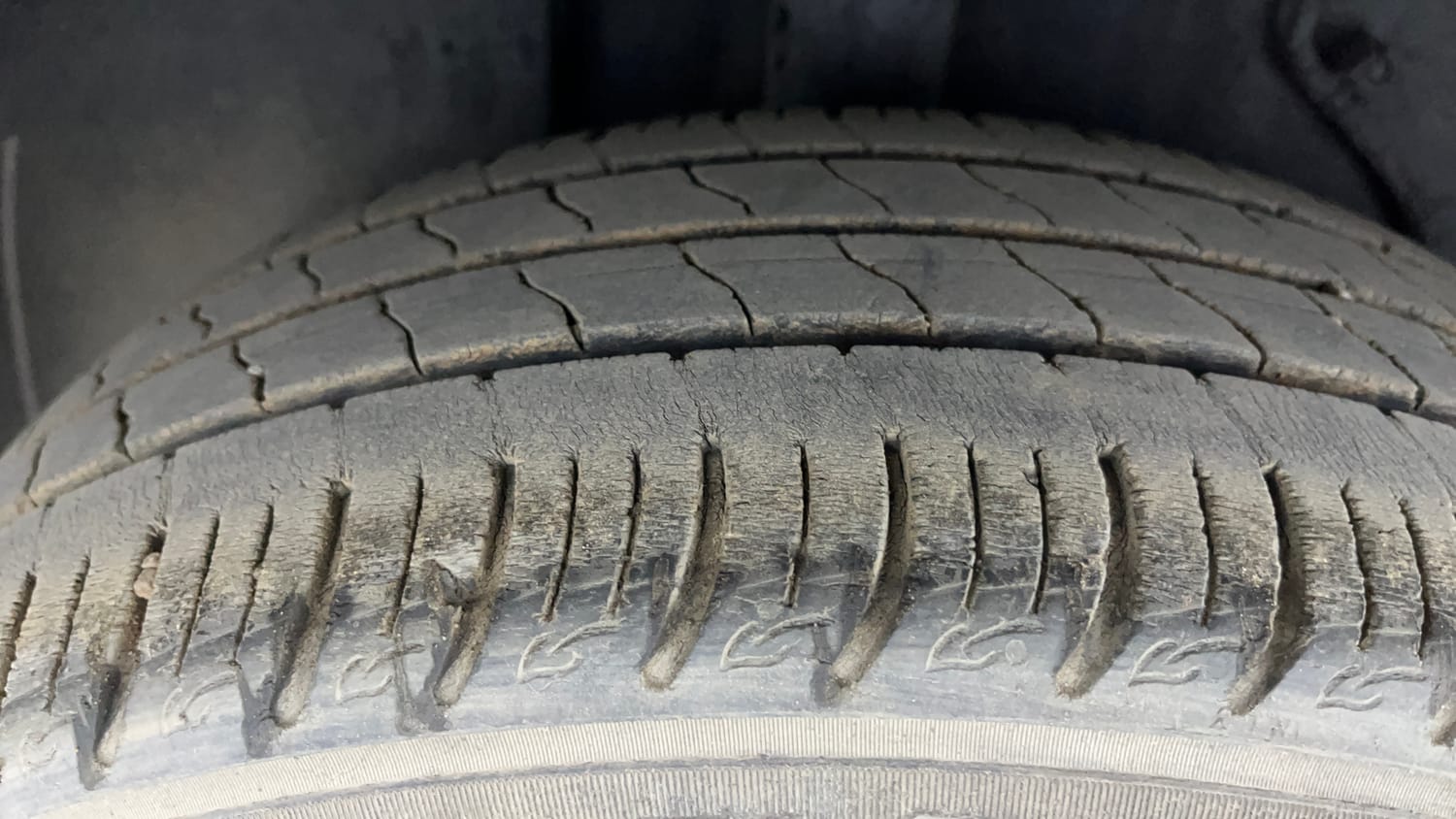 Used 2022 Tata Altroz XM Plus Petrol Petrol Manual tyres RIGHT REAR TYRE TREAD VIEW
