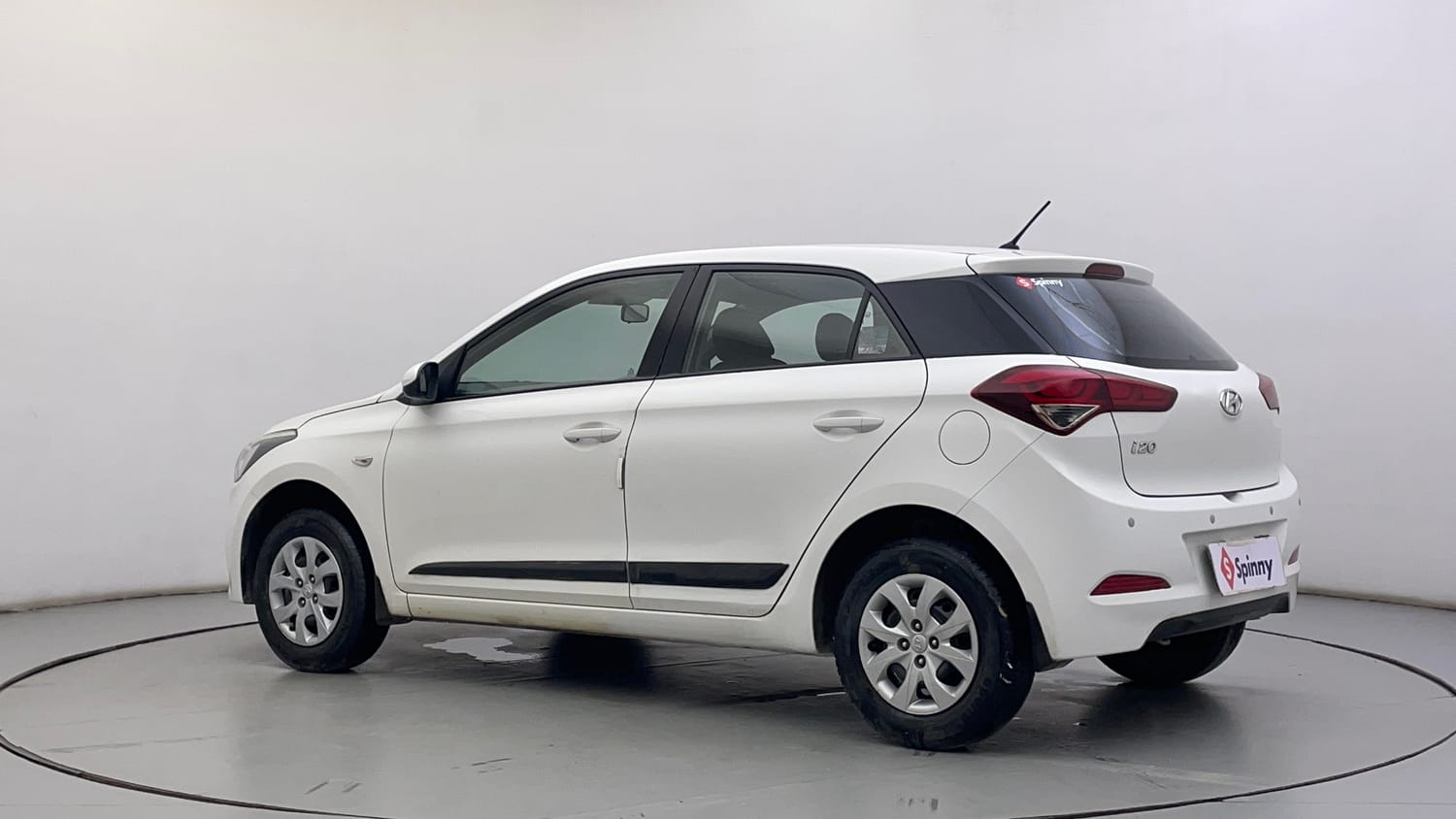 Used 2017 Hyundai Elite i20 Magna Executive 1.2 Petrol Manual exterior LEFT REAR CORNER VIEW