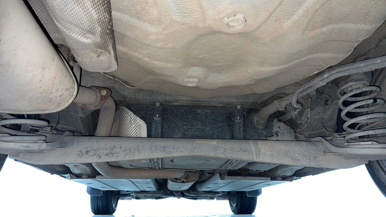 Used 2021 MG Motors Astor Savvy 1.3 Turbo AT S Red Petrol Automatic extra REAR UNDERBODY VIEW (TAKEN FROM REAR)