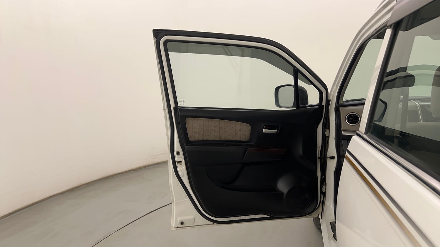 Used 2016 Maruti Suzuki Wagon R 1.0 VXI AMT Petrol Automatic interior LEFT FRONT DOOR OPEN VIEW