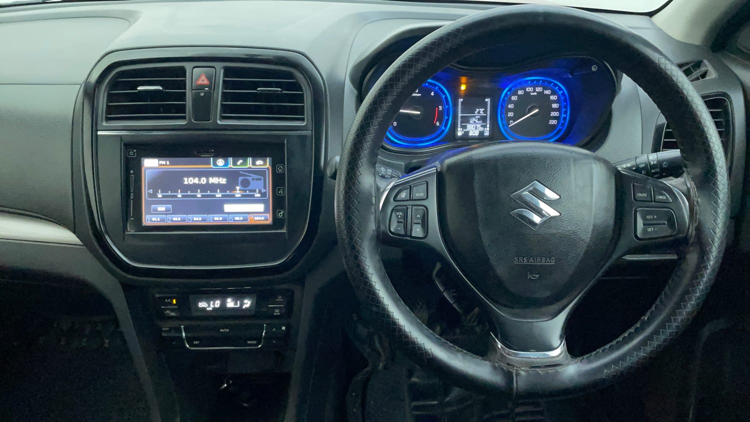 Used 2016 Maruti Suzuki Vitara Brezza ZDi+ Dual Tone Diesel Manual interior STEERING VIEW