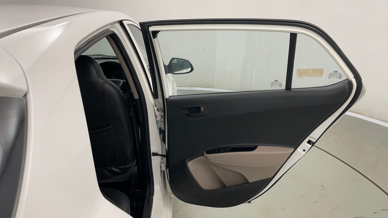 Used 2016 Hyundai Grand i10 Magna 1.2 Kappa VTVT Petrol Manual interior RIGHT REAR DOOR OPEN VIEW