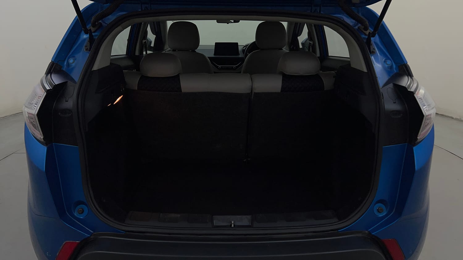 Used 2019 Tata Nexon XZA Plus Petrol Petrol Automatic interior DICKY INSIDE VIEW