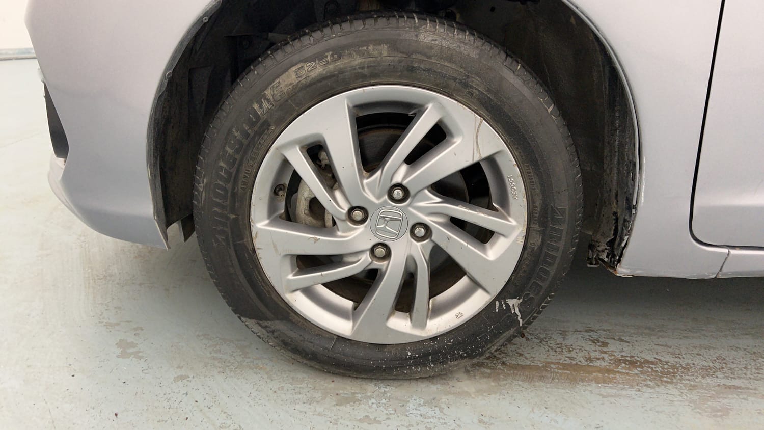 Used 2022 Honda Jazz ZX CVT Petrol Automatic tyres LEFT FRONT TYRE RIM VIEW