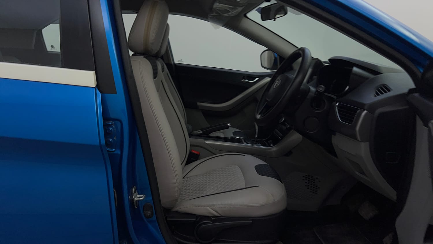Used 2019 Tata Nexon XZA Plus Petrol Petrol Automatic interior RIGHT SIDE FRONT DOOR CABIN VIEW