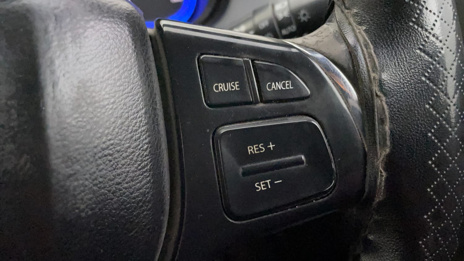 Used 2016 Maruti Suzuki Vitara Brezza ZDi+ Dual Tone Diesel Manual top_features Cruise control