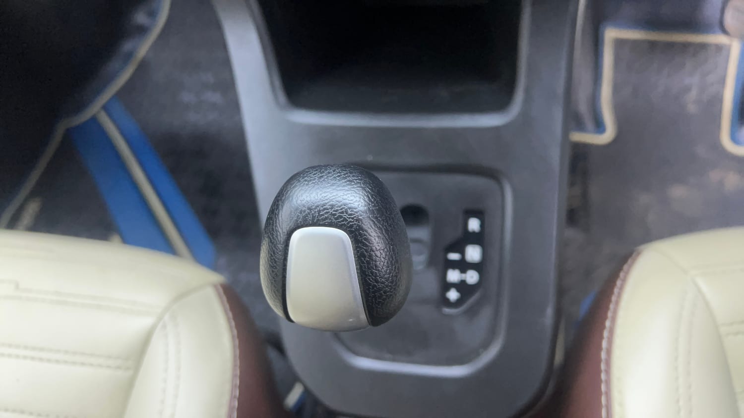 Used 2023 Maruti Suzuki Wagon R ZXI Plus 1.2 AGS Petrol Automatic interior GEAR  KNOB VIEW