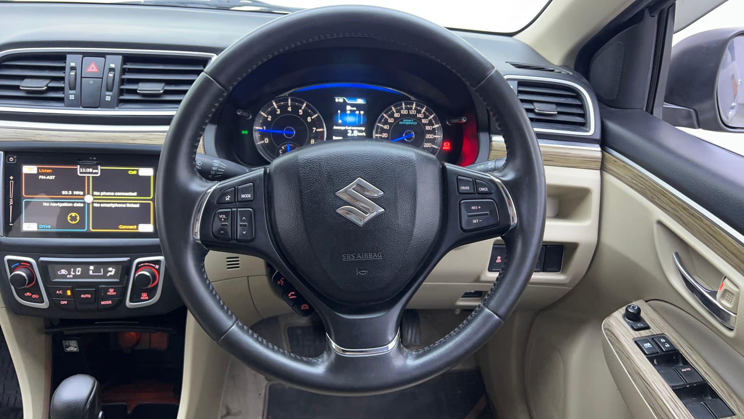 Used 2019 Maruti Suzuki Ciaz Alpha Hybrid 1.5 AT Petrol Automatic interior STEERING VIEW