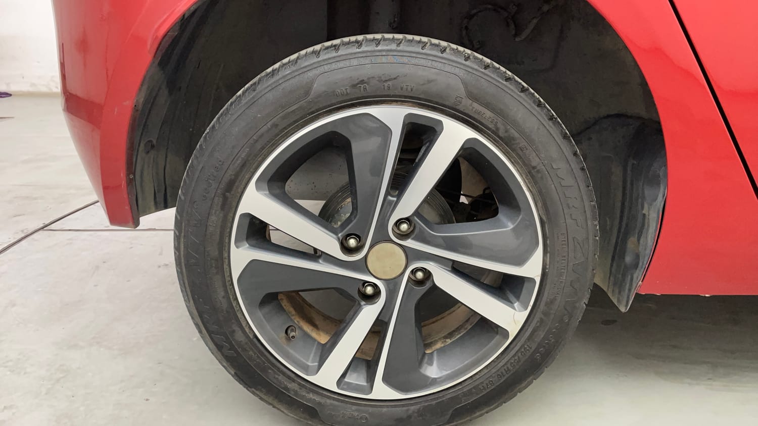 Used 2022 Tata Altroz XZ Petrol Petrol Manual tyres RIGHT REAR TYRE RIM VIEW