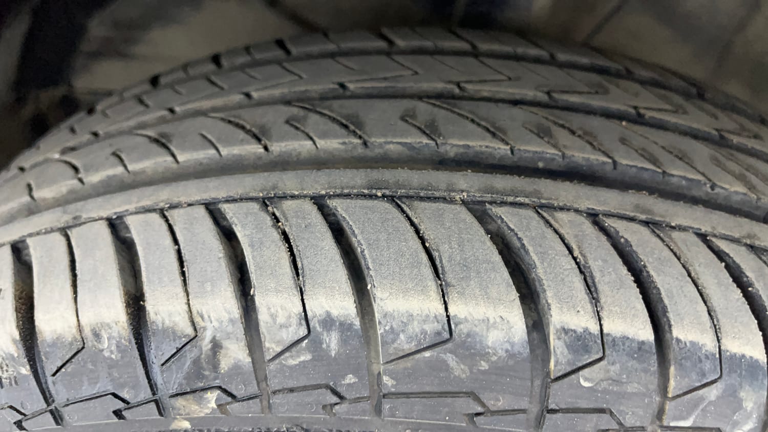 Used 2023 Maruti Suzuki Swift ZXi Plus Petrol Manual tyres LEFT FRONT TYRE TREAD VIEW