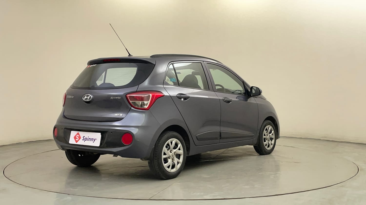 Used 2017 Hyundai Grand i10 Sportz (O) 1.2 Kappa VTVT Petrol Manual exterior RIGHT REAR CORNER VIEW