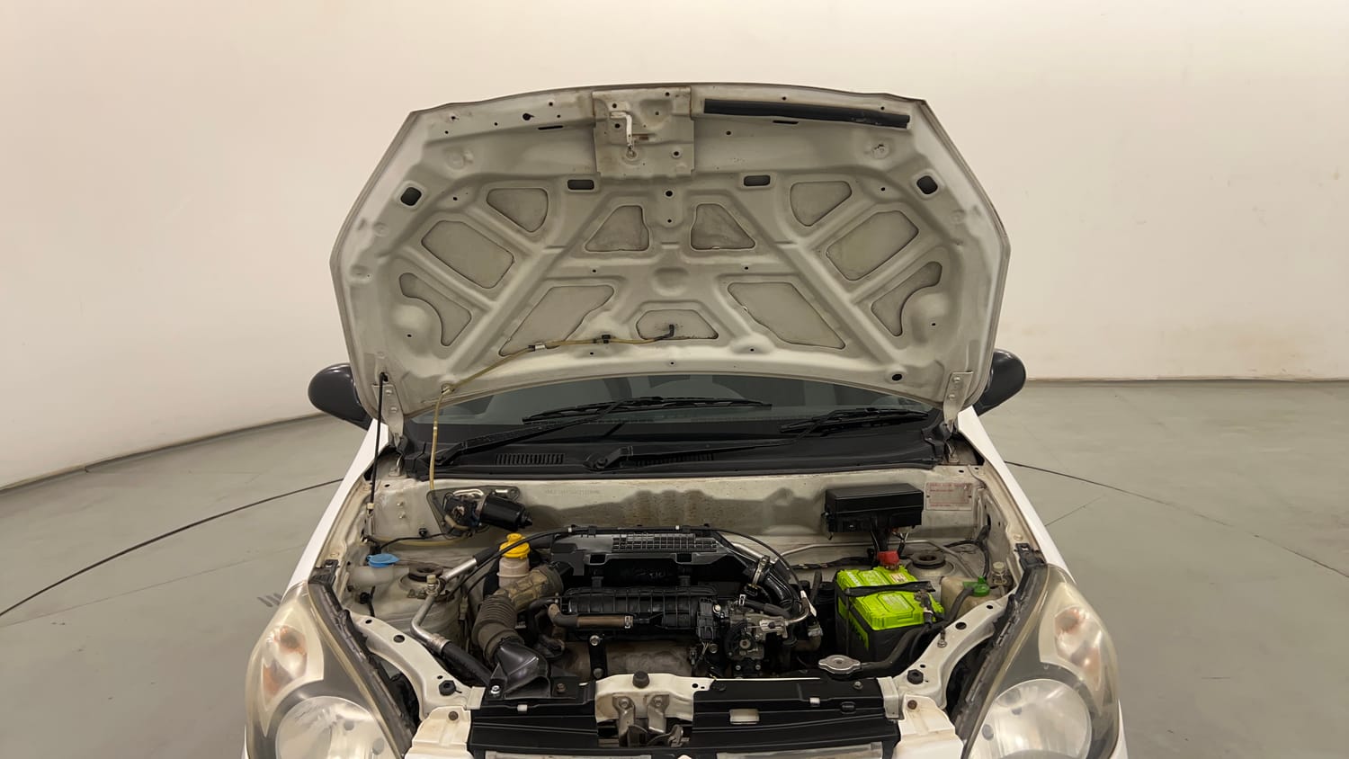 Used 2014 Maruti Suzuki Alto 800 Lxi Petrol Manual engine ENGINE & BONNET OPEN FRONT VIEW