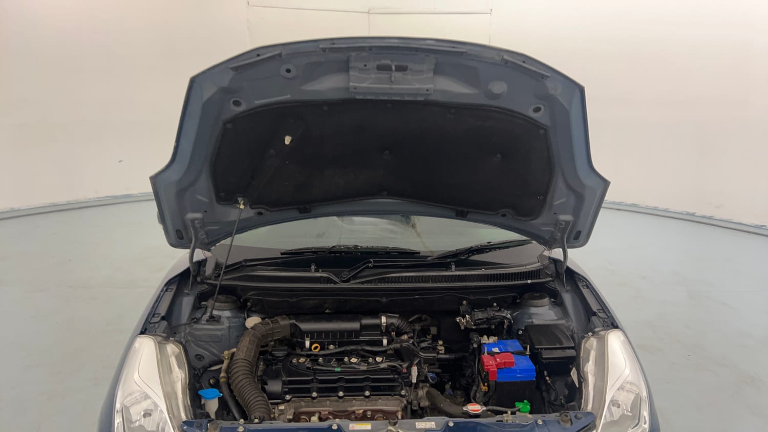 Used 2017 Maruti Suzuki Baleno Zeta 1.2 Petrol Manual engine ENGINE & BONNET OPEN FRONT VIEW