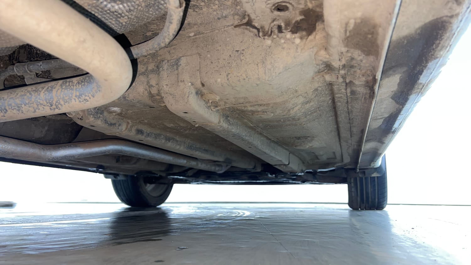 Used 2018 Hyundai Elite i20 Asta 1.2 (O) Petrol Manual extra REAR RIGHT UNDERBODY VIEW