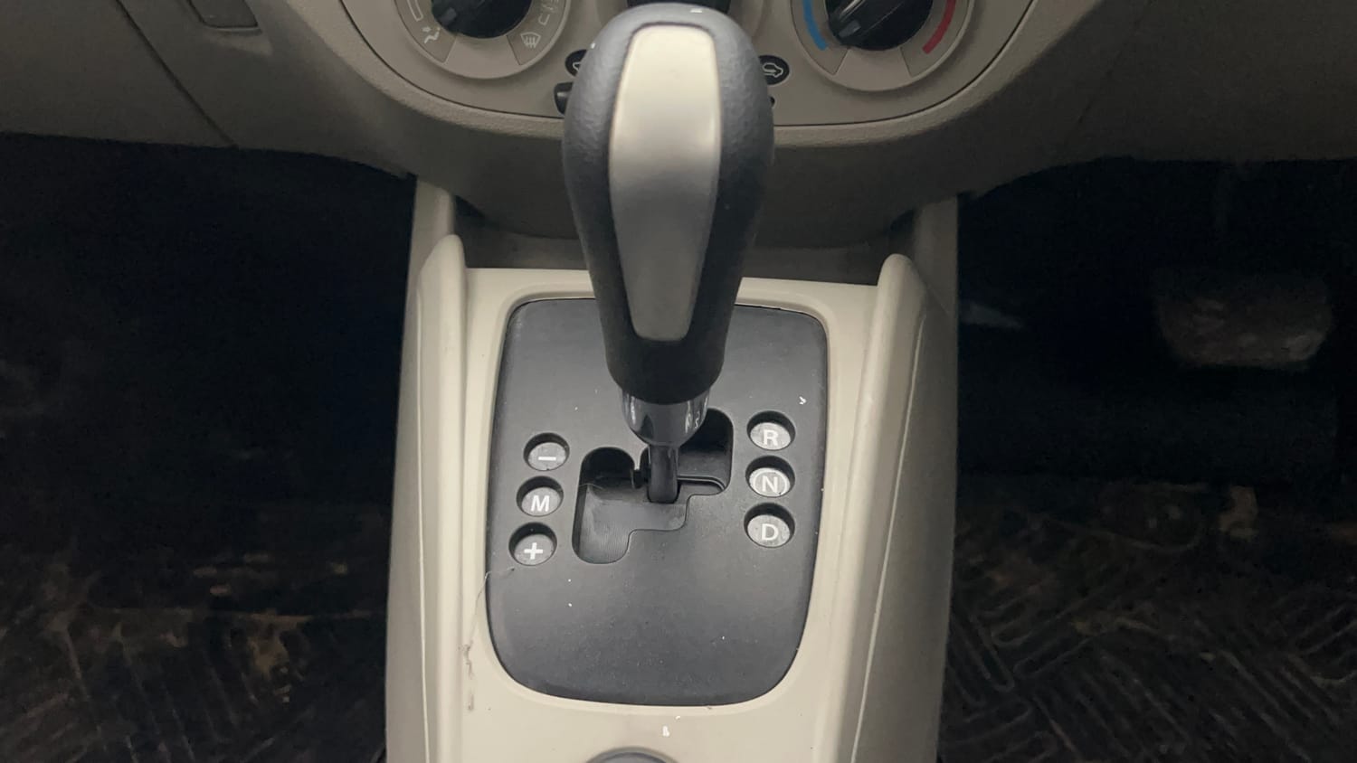 Used 2015 Maruti Suzuki Alto K10 VXi AMT Petrol Automatic interior GEAR  KNOB VIEW