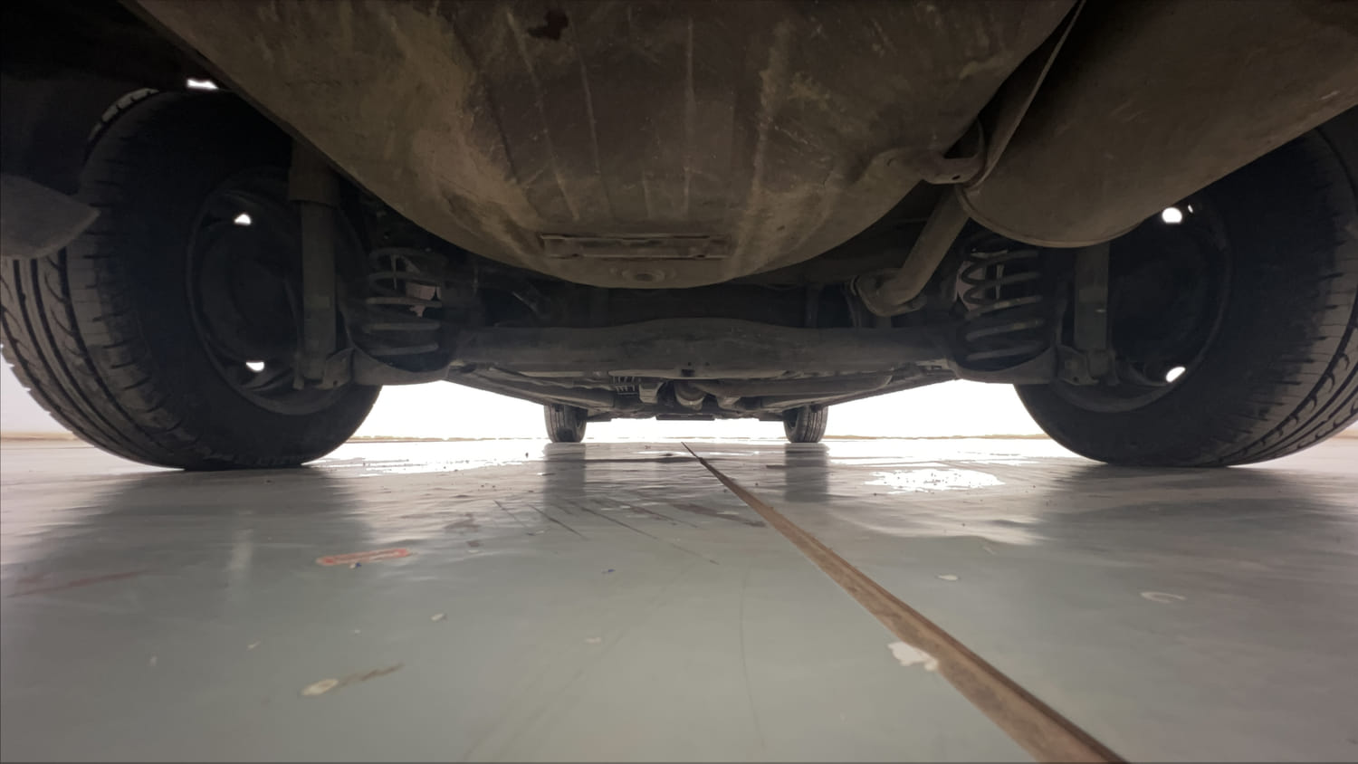 Used 2017 Honda Amaze 1.2 S i-VTEC Opt Petrol Manual extra REAR UNDERBODY VIEW (TAKEN FROM REAR)