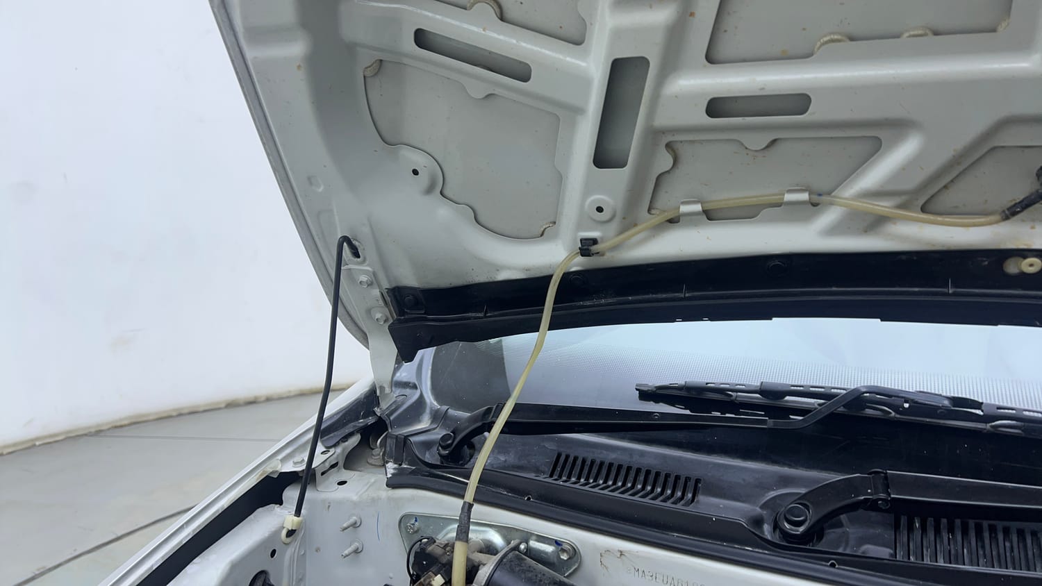 Used 2023 Maruti Suzuki Alto 800 Vxi Plus Petrol Manual engine ENGINE RIGHT SIDE HINGE & APRON VIEW