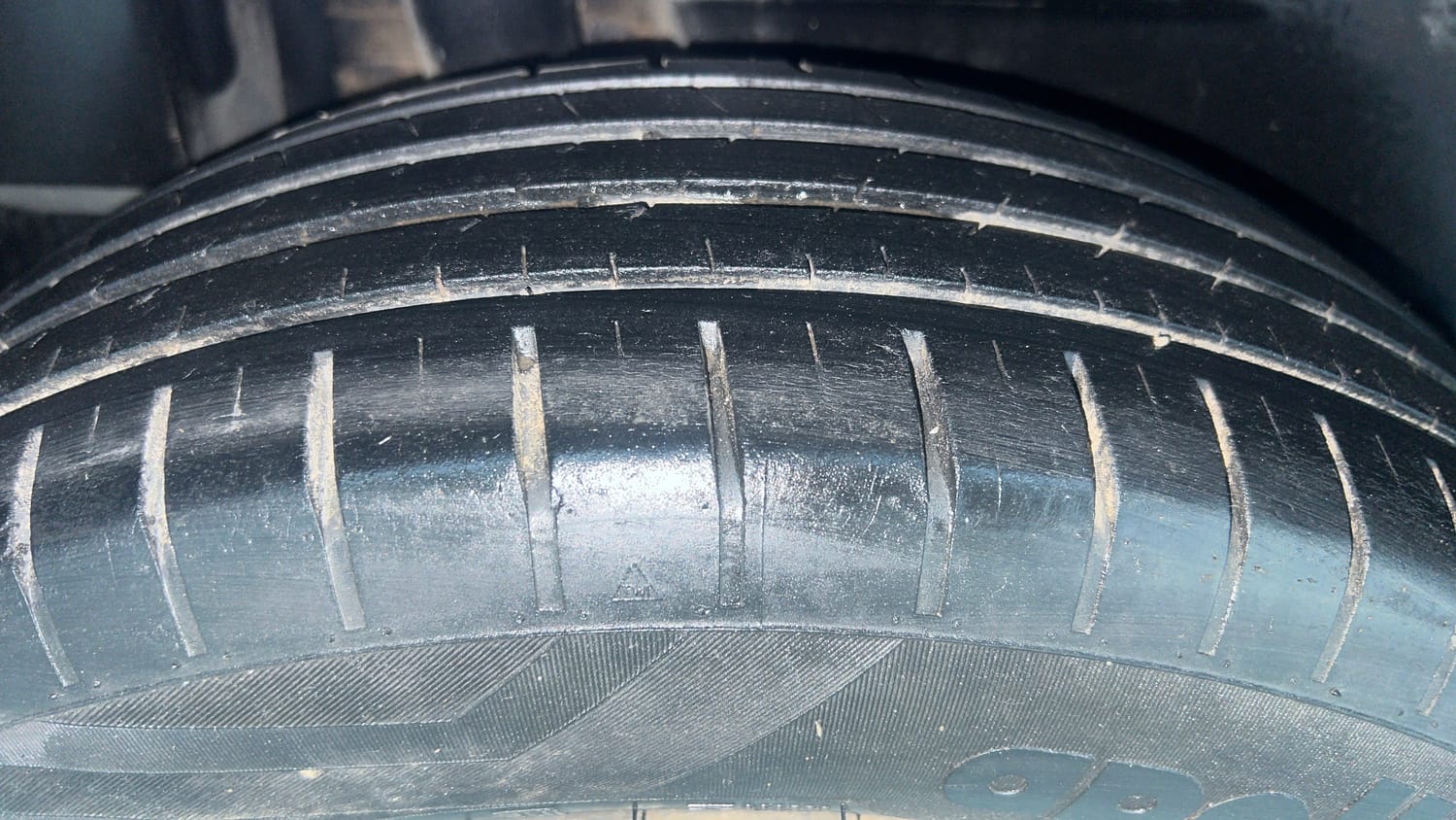 Used 2021 Maruti Suzuki Dzire ZXi Plus AGS Petrol Automatic tyres RIGHT REAR TYRE TREAD VIEW
