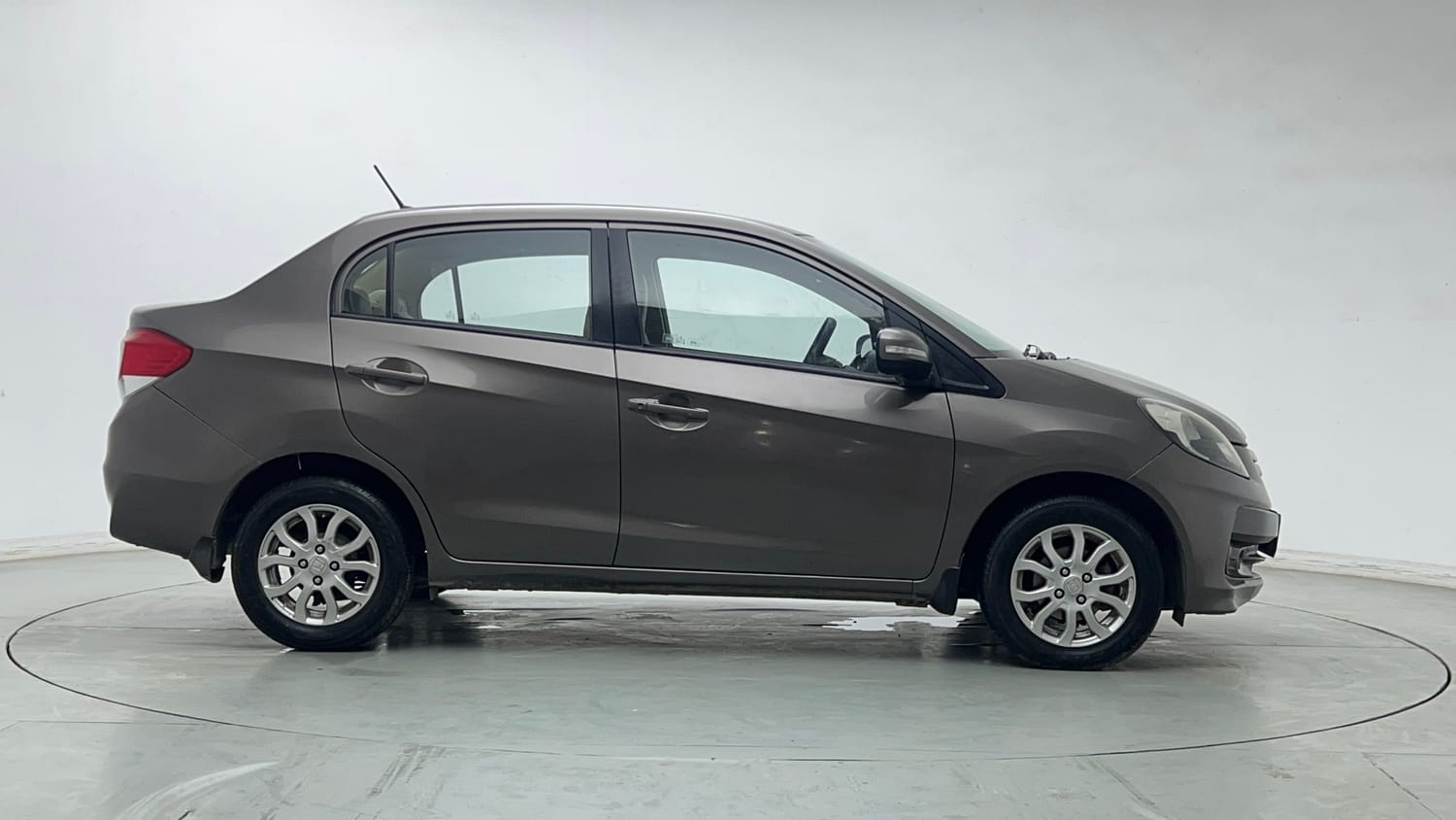 Used 2013 Honda Amaze 1.2 VX AT i-VTEC Petrol Automatic exterior RIGHT SIDE VIEW